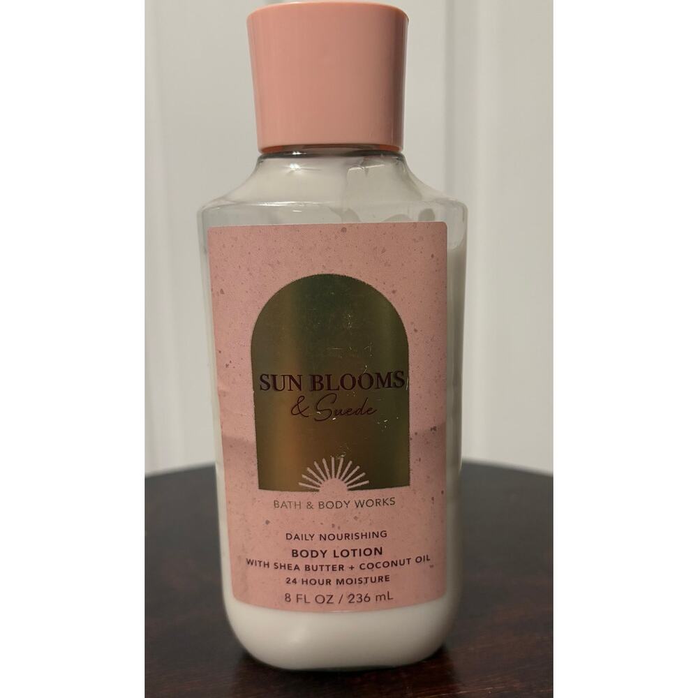 Bath & Body Works Sun Blooms & Suede Daily Nourishing Body Lotion